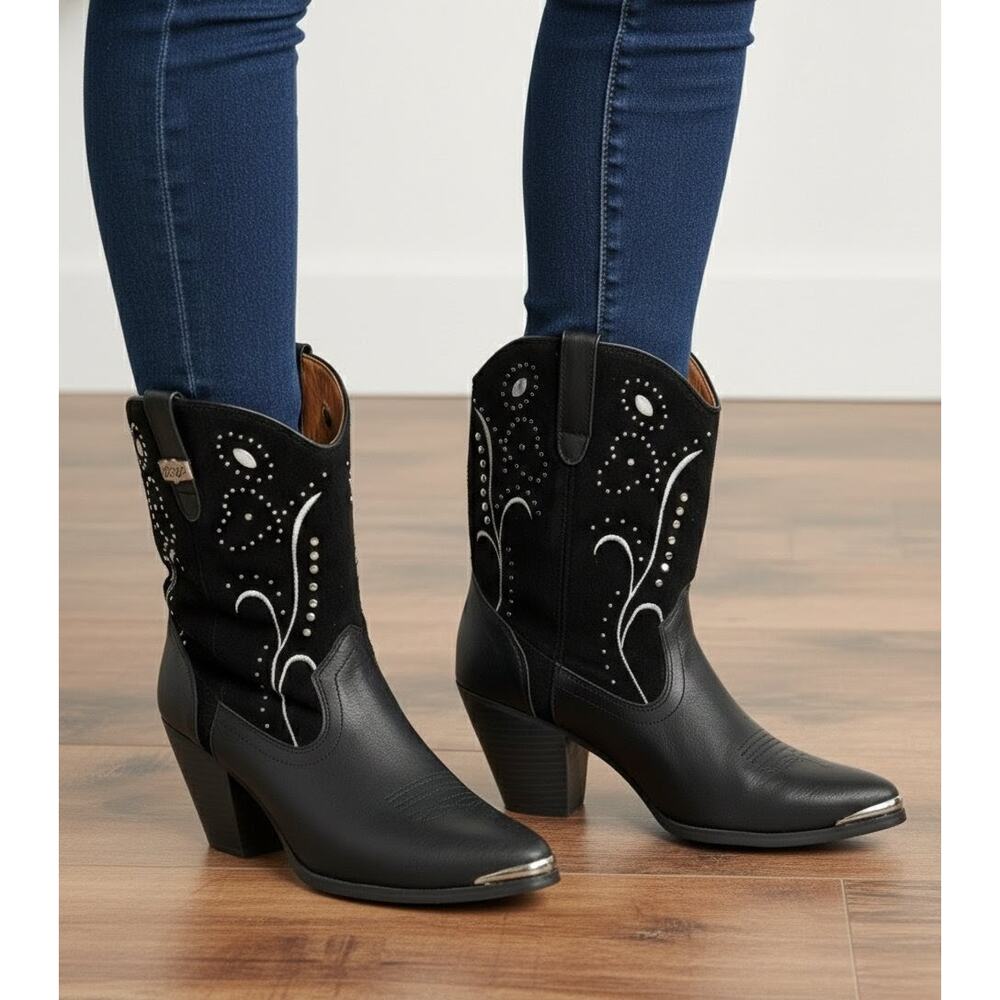 Dingo Ava Black Studded Western Cowgirl Boots Women's Size 9M DI 587